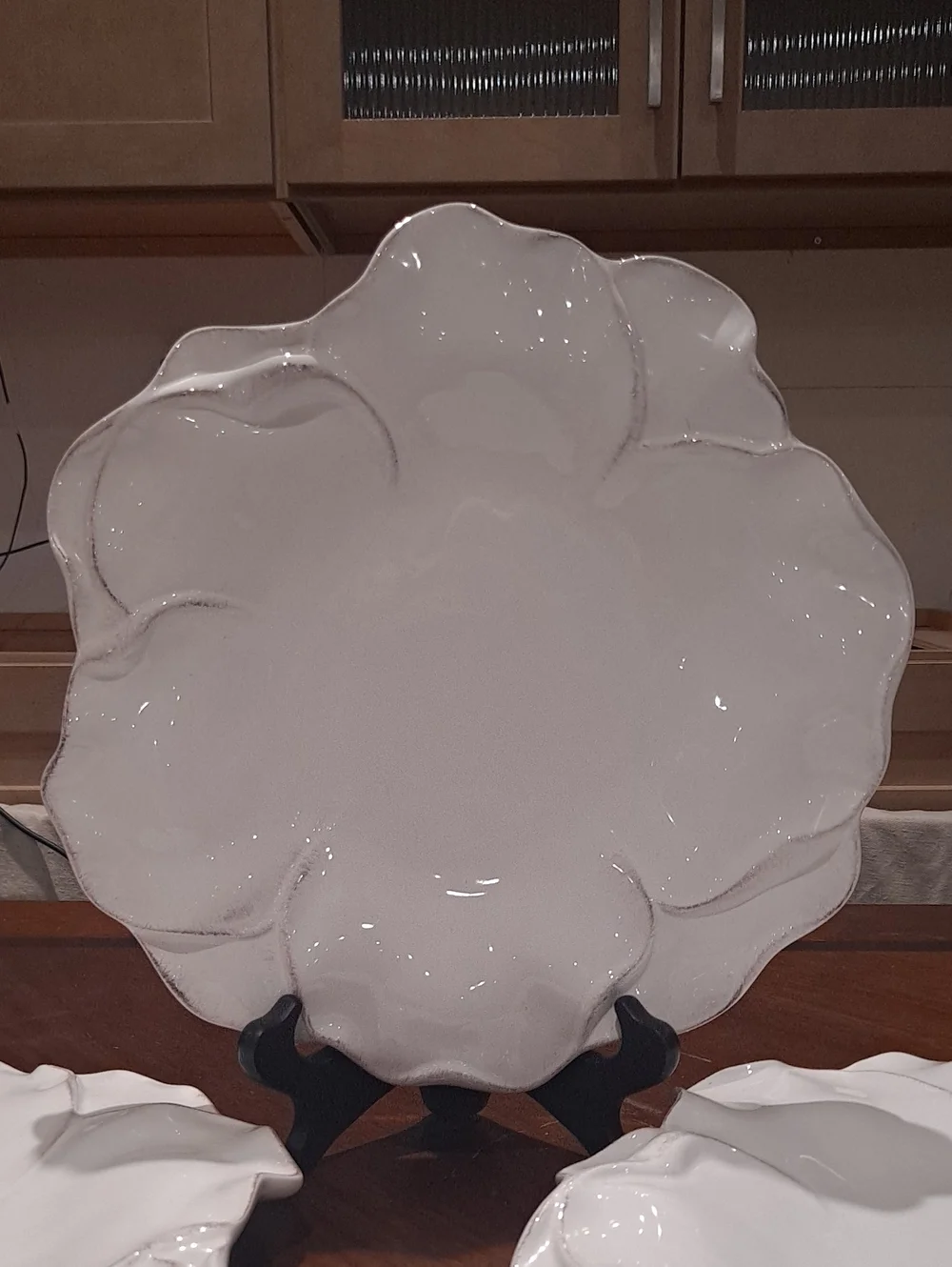 Set Of 4 Discontinued Flower Antique White Ceramic Dinner Plates.